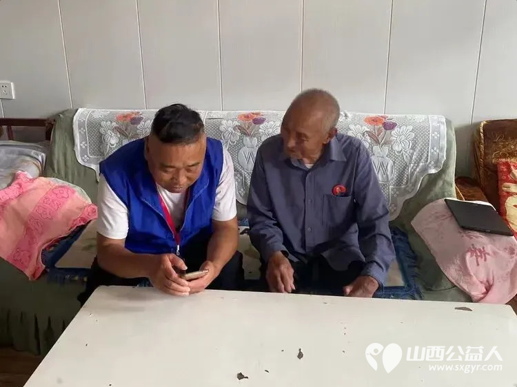 致敬最可爱的人----长治市小雨点公益志愿者协会的志愿者来壶关县树掌镇神北村看望九十七岁高龄的抗战老兵杨良顺去潞州区店上镇枣臻村看望99岁高龄的抗战老兵元占旗 - 第8张 - 山西公益人 致敬最可爱的人----长治市小雨点公益志愿者协会的志愿者来壶关县树掌镇神北村看望九十七岁高龄的抗战老兵杨良顺去潞州区店上镇枣臻村看望99岁高龄的抗战老兵元占旗 - 第8张