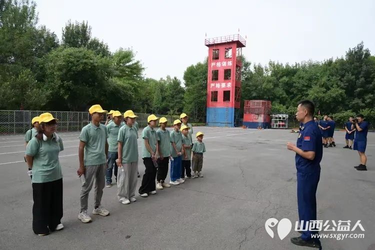 太原市老黄视界爱心公益群为岚县贫困学子赴太原开展研学活动这是第四季我们组织孩子们走进消防特警支队近距离学习应急避险安全防护知识走进太原植物园感受自然生机拓宽眼界见识让研学之旅收获满满 - 第17张 - 山西公益人 太原市老黄视界爱心公益群为岚县贫困学子赴太原开展研学活动这是第四季我们组织孩子们走进消防特警支队近距离学习应急避险安全防护知识走进太原植物园感受自然生机拓宽眼界见识让研学之旅收获满满 - 第17张