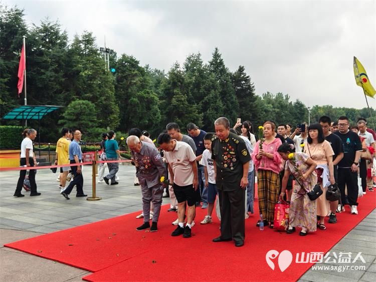 晋湘红色联动薪火代代相传----吕梁抗战老兵纪念馆馆长闫京生带队联合全国道德模范提名奖赵海生跨省宣讲让老区红色精神照亮新时代征程 - 第3张 - 山西公益人 晋湘红色联动薪火代代相传----吕梁抗战老兵纪念馆馆长闫京生带队联合全国道德模范提名奖赵海生跨省宣讲让老区红色精神照亮新时代征程 - 第3张