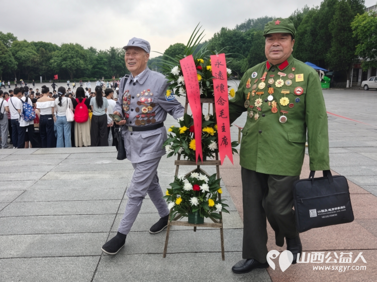 晋湘红色联动薪火代代相传----吕梁抗战老兵纪念馆馆长闫京生带队联合全国道德模范提名奖赵海生跨省宣讲让老区红色精神照亮新时代征程 - 第2张 - 山西公益人 晋湘红色联动薪火代代相传----吕梁抗战老兵纪念馆馆长闫京生带队联合全国道德模范提名奖赵海生跨省宣讲让老区红色精神照亮新时代征程 - 第2张