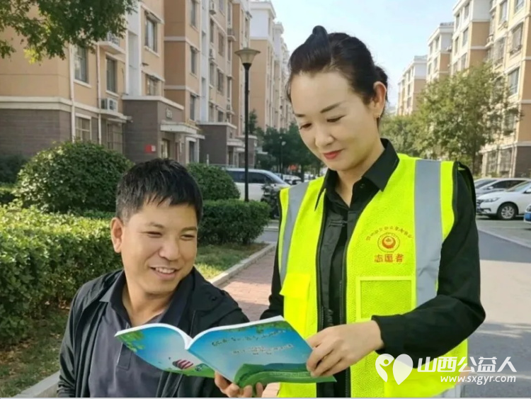 环保宣传进社区共建绿色美好家园----忻州市环保志愿者协会走进怡居苑西社区开展生态环保主题宣传活动把环保知识送到居民身边 - 第2张 - 山西公益人 环保宣传进社区共建绿色美好家园----忻州市环保志愿者协会走进怡居苑西社区开展生态环保主题宣传活动把环保知识送到居民身边 - 第2张