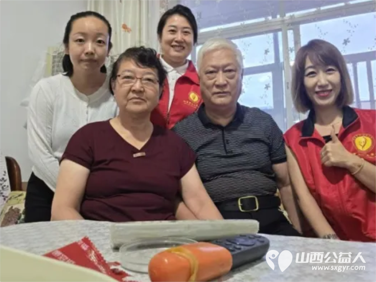 2026年8月阳泉市义工联合会组织义工开展幸福家园敬老服务28名义工对各社区的12位服务对象提供了志愿服务服务总时长达115小时用我们的真心陪伴守护老人的夕阳幸福时光 - 第4张