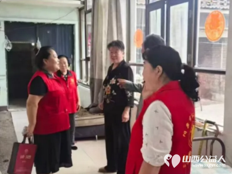 2026年8月阳泉市义工联合会组织义工开展幸福家园敬老服务28名义工对各社区的12位服务对象提供了志愿服务服务总时长达115小时用我们的真心陪伴守护老人的夕阳幸福时光 - 第32张