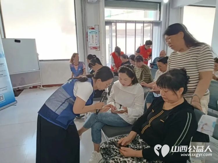 家门口的肠道健康公益活动我们来啦----吕梁市离石区青年志愿者协会“顶梁柱肠道健康计划”公益专场活动顺利走进凤山街道梧桐社区助力社区健康公益建设 - 第8张 - 山西公益人 家门口的肠道健康公益活动我们来啦----吕梁市离石区青年志愿者协会“顶梁柱肠道健康计划”公益专场活动顺利走进凤山街道梧桐社区助力社区健康公益建设 - 第8张