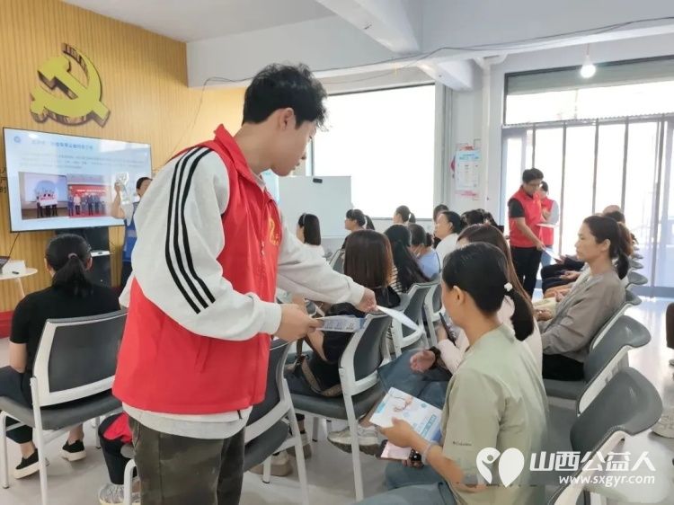 家门口的肠道健康公益活动我们来啦----吕梁市离石区青年志愿者协会“顶梁柱肠道健康计划”公益专场活动顺利走进凤山街道梧桐社区助力社区健康公益建设 - 第7张 - 山西公益人 家门口的肠道健康公益活动我们来啦----吕梁市离石区青年志愿者协会“顶梁柱肠道健康计划”公益专场活动顺利走进凤山街道梧桐社区助力社区健康公益建设 - 第7张