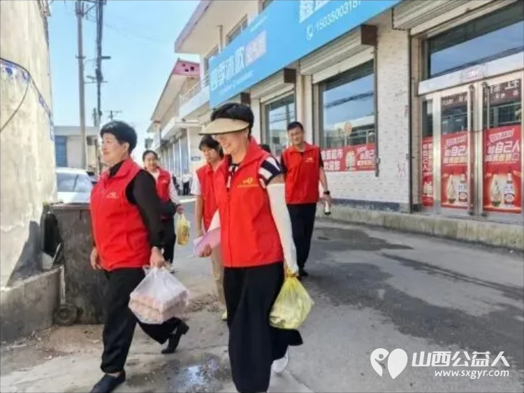 情系困境群众志愿传递温情----忻州市爱心公益协会走进忻府区东楼乡东楼村为困境群众王先锋送上米面油等生活物资帮扶与暖心关怀以点滴善举传递社会温情 - 第5张 - 山西公益人 情系困境群众志愿传递温情----忻州市爱心公益协会走进忻府区东楼乡东楼村为困境群众王先锋送上米面油等生活物资帮扶与暖心关怀以点滴善举传递社会温情 - 第5张