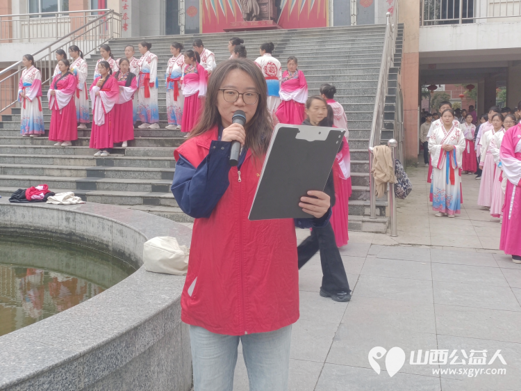寿阳县卡卡公益携手山西鼎盛源煤层气开发有限公司、山西阿勇非遗文化艺术中心、众享商贸有限公司走进寿川敬老院开展爱心慰问活动为院内老人送去米面油纯牛奶等生活物资 - 第5张