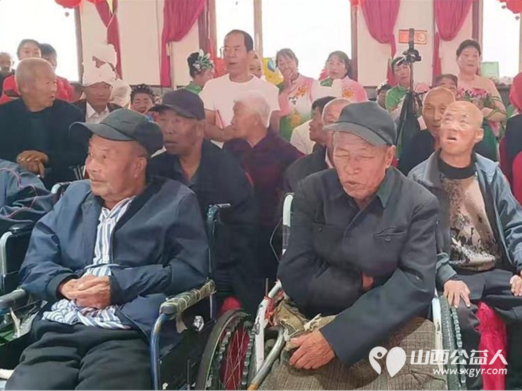 寿阳县卡卡公益携手山西鼎盛源煤层气开发有限公司、山西阿勇非遗文化艺术中心、众享商贸有限公司走进寿川敬老院开展爱心慰问活动为院内老人送去米面油纯牛奶等生活物资 - 第33张