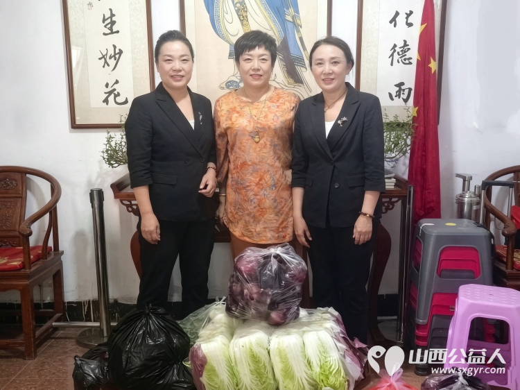 爱心人士长治市匠厨经理王建伟向长治市雨花斋二部捐赠了一批新鲜食材包括白菜土豆茄子西红柿豆腐豆芽青椒豆角为雨花斋的公益供餐提供了支持我们在此致以最诚挚的感谢 - 第1张 - 山西公益人 爱心人士长治市匠厨经理王建伟向长治市雨花斋二部捐赠了一批新鲜食材包括白菜土豆茄子西红柿豆腐豆芽青椒豆角为雨花斋的公益供餐提供了支持我们在此致以最诚挚的感谢 - 第1张