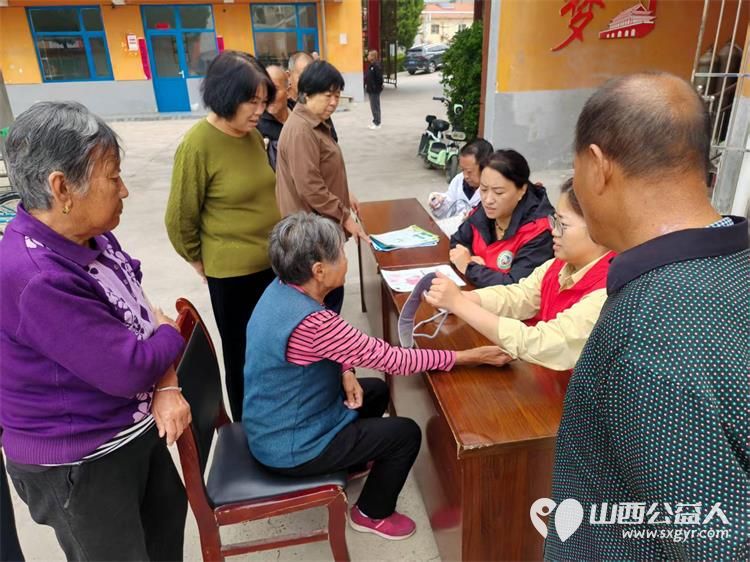 暖心便民服务进基层----上党区义工协会守护一老一小困难群众及特殊群体的实际生活爱心义剪惠民政策宣传提供免费基础健康检查将便民服务送到基层群众身边 - 第37张