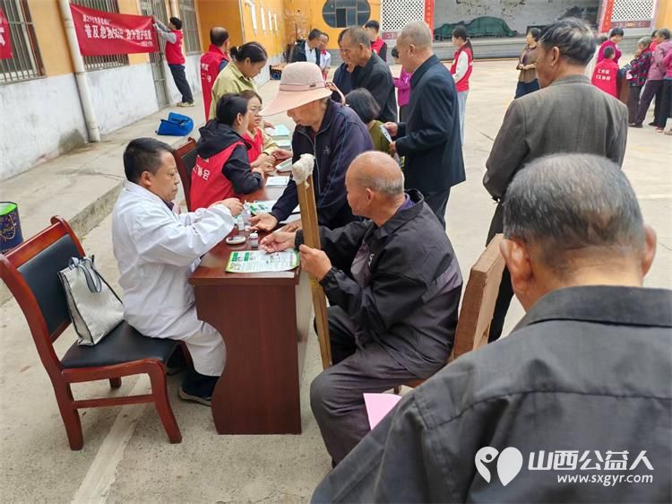 暖心便民服务进基层----上党区义工协会守护一老一小困难群众及特殊群体的实际生活爱心义剪惠民政策宣传提供免费基础健康检查将便民服务送到基层群众身边 - 第35张