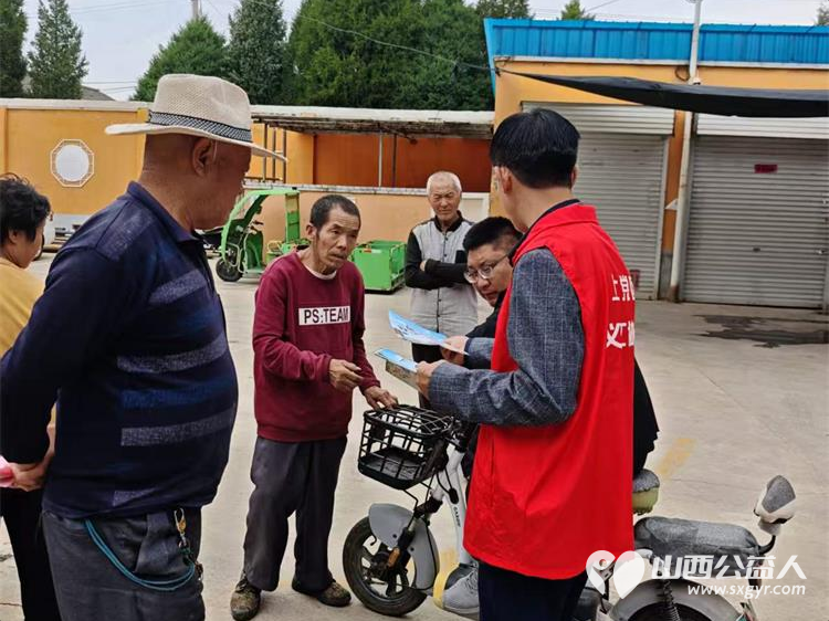 暖心便民服务进基层----上党区义工协会守护一老一小困难群众及特殊群体的实际生活爱心义剪惠民政策宣传提供免费基础健康检查将便民服务送到基层群众身边 - 第3张