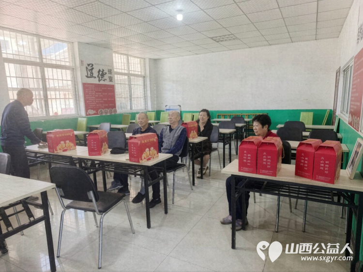 潞城区正能量公益协会长治市潞城区史回镇郭家堡村第四十二个教师节慰问全体在岗退休离休教师及教育工作者 - 第3张