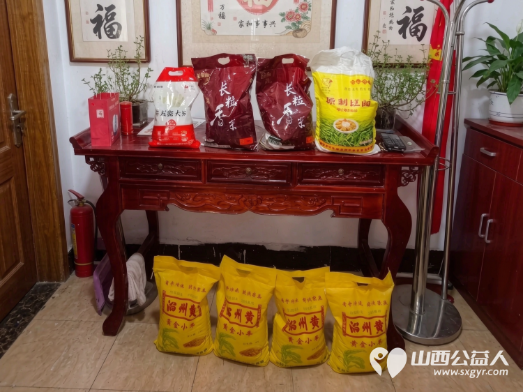 温情守护最美夕阳红----长治雨花斋二部十年坚守暖人心长治市小雨点公益志愿者协会9月14日一餐热饭一场陪伴一份初心温暖了无数社区老人的日常 - 第15张 - 山西公益人 温情守护最美夕阳红----长治雨花斋二部十年坚守暖人心长治市小雨点公益志愿者协会9月14日一餐热饭一场陪伴一份初心温暖了无数社区老人的日常 - 第15张