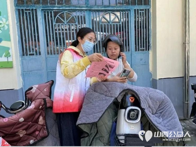文明出行守新规志愿护航筑防线----长治市正能量公益协会志愿者与一线交警开展电动自行车交通安全专项宣传与文明劝导志愿服务活动全方位守护群众出行安全 - 第6张 - 山西公益人 文明出行守新规志愿护航筑防线----长治市正能量公益协会志愿者与一线交警开展电动自行车交通安全专项宣传与文明劝导志愿服务活动全方位守护群众出行安全 - 第6张