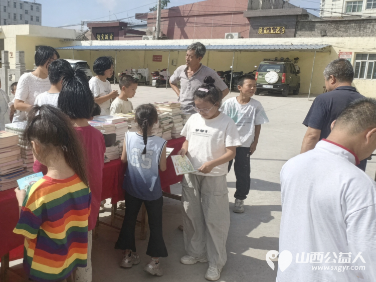 津晋公益双联动乡村校园筑书香----正能量公益志愿服务天津河东联络站携手山西五台联络站奔赴山西省五台县沟南小学开展公益图书捐赠活动为乡村学子送去600册书籍与温暖关怀 - 第7张 - 山西公益人 津晋公益双联动乡村校园筑书香----正能量公益志愿服务天津河东联络站携手山西五台联络站奔赴山西省五台县沟南小学开展公益图书捐赠活动为乡村学子送去600册书籍与温暖关怀 - 第7张