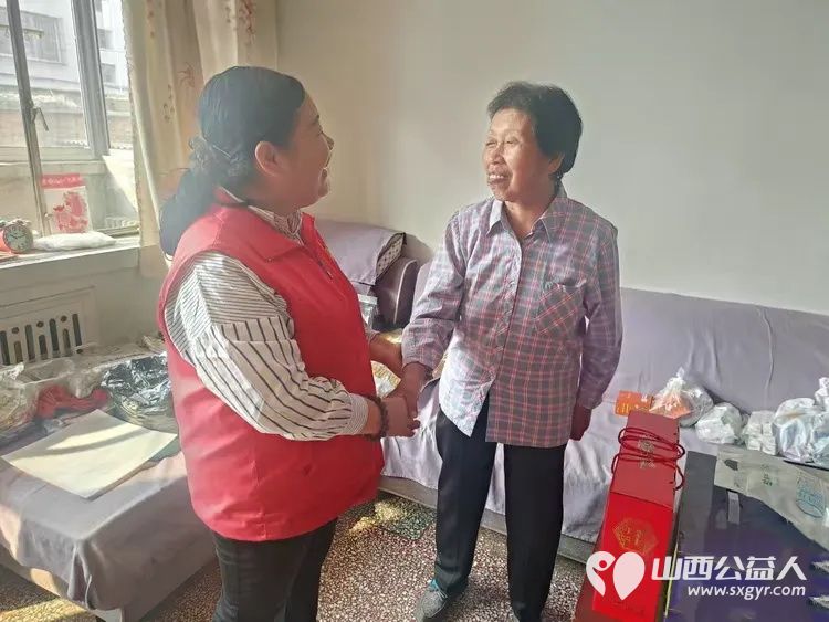 月满中秋送温情志愿服务暖人心----忻府区红色志愿服务队中秋佳节节前走访慰问志愿服务活动慰问生活困难家庭 - 第4张 - 山西公益人 月满中秋送温情志愿服务暖人心----忻府区红色志愿服务队中秋佳节节前走访慰问志愿服务活动慰问生活困难家庭 - 第4张