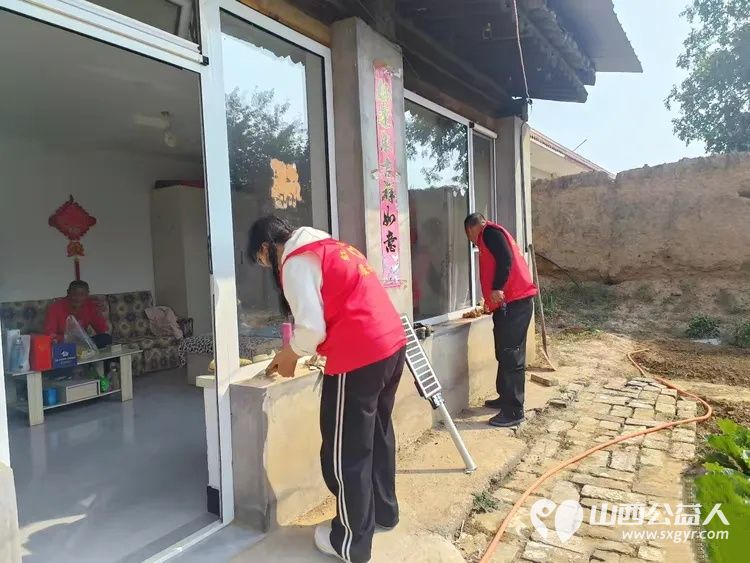 月满中秋送温情志愿服务暖人心----忻府区红色志愿服务队中秋佳节节前走访慰问志愿服务活动慰问生活困难家庭 - 第14张 - 山西公益人 月满中秋送温情志愿服务暖人心----忻府区红色志愿服务队中秋佳节节前走访慰问志愿服务活动慰问生活困难家庭 - 第14张