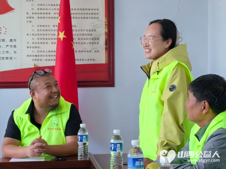 2026年绿丝带爱心助农座谈会在黄砂底村进行，晋城市绿丝带志愿者协会会长司贤斌与黄砂底村书记张建设一起出席活动全力帮助村民解决农产品销售难题助力村民增收乡村发展 - 第12张