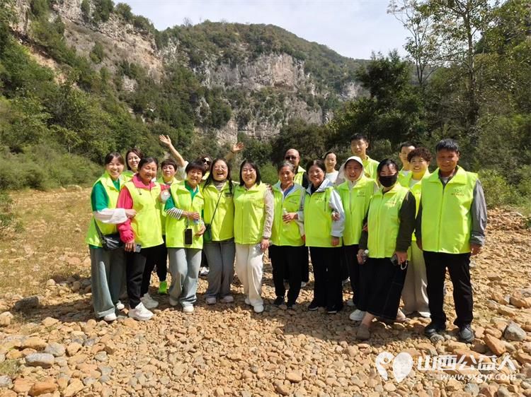 2026年绿丝带爱心助农座谈会在黄砂底村进行，晋城市绿丝带志愿者协会会长司贤斌与黄砂底村书记张建设一起出席活动全力帮助村民解决农产品销售难题助力村民增收乡村发展 - 第14张