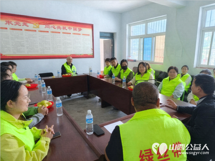 2026年绿丝带爱心助农座谈会在黄砂底村进行，晋城市绿丝带志愿者协会会长司贤斌与黄砂底村书记张建设一起出席活动全力帮助村民解决农产品销售难题助力村民增收乡村发展 - 第5张