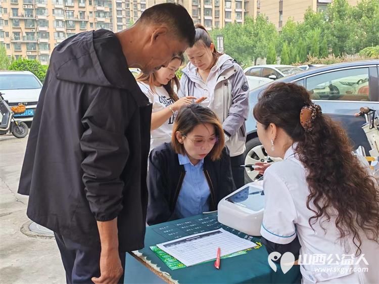 志愿服务进社区健康活动暖人心----2026年9月21日介休市敬老协会在北关街道文峰街社区瑞达小区为社区所有老人爱心理发义诊等贴心服务让每一位老人都能被温柔以待 - 第7张