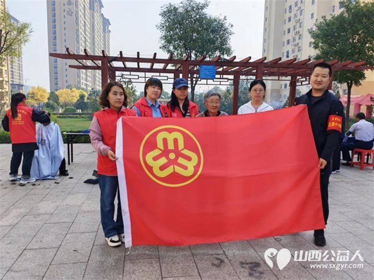 志愿服务进社区健康活动暖人心----2026年9月23日北坛街道花园街社区泰康嘉苑迎来了介休市敬老协会的志愿者为社区所有老人爱心理发义诊等多项贴心服务让尊老敬老的传统美德薪火相传 - 第2张 - 山西公益人 志愿服务进社区健康活动暖人心----2026年9月23日北坛街道花园街社区泰康嘉苑迎来了介休市敬老协会的志愿者为社区所有老人爱心理发义诊等多项贴心服务让尊老敬老的传统美德薪火相传 - 第2张