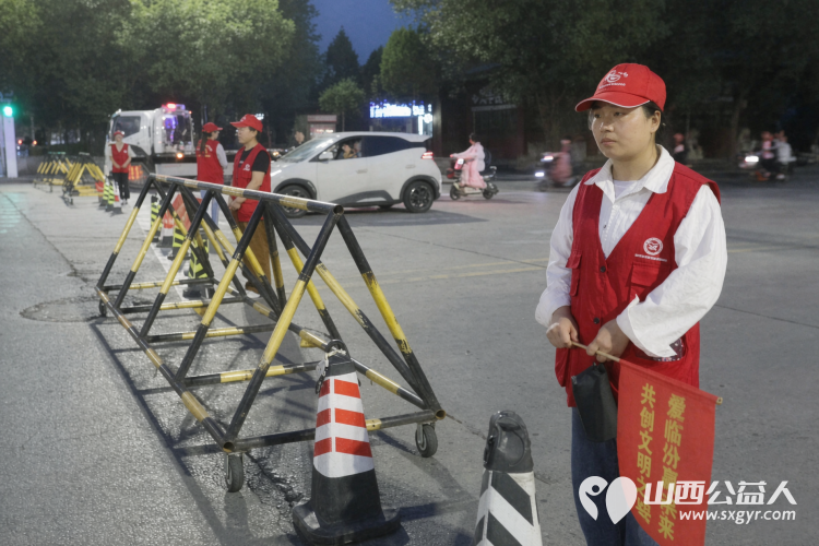 护航尧文化旅游节志愿者助力交通保障----临汾市文明交通志愿者协会组织25名志愿者配合临汾市公安局交通管理支队在2026年尧文化旅游节开幕式开展交通保障志愿服务工作 - 第5张 - 山西公益人 护航尧文化旅游节志愿者助力交通保障----临汾市文明交通志愿者协会组织25名志愿者配合临汾市公安局交通管理支队在2026年尧文化旅游节开幕式开展交通保障志愿服务工作 - 第5张