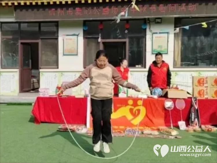 月圆中秋送温情----忻州市爱心公益协会赴台怀镇开展中秋慰问活动走进台怀镇杨柏峪小学给孩子们送上月饼与节日祝福传递社会温情 - 第6张 - 山西公益人 月圆中秋送温情----忻州市爱心公益协会赴台怀镇开展中秋慰问活动走进台怀镇杨柏峪小学给孩子们送上月饼与节日祝福传递社会温情 - 第6张