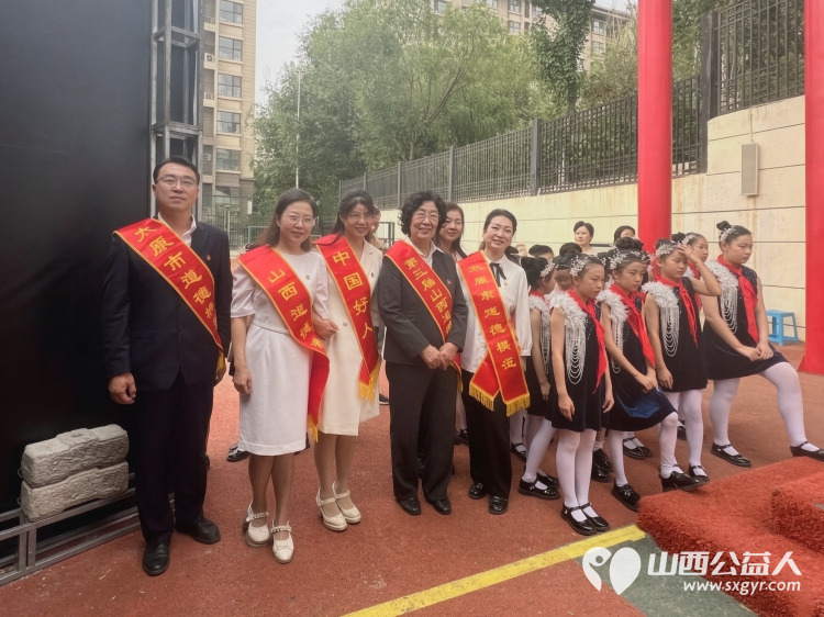 全国劳动模范李学花应邀在五一路小学畗力城分校参加了由太原市文明办主办的少年承新火童声致山河主题活动 - 第3张