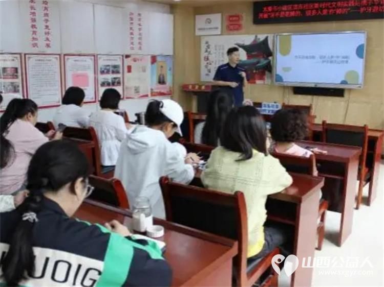太原市小店区滨东社区新时代文明实践站开展口腔健康科普宣教公益活动社区把专业服务送到家门口送来的不只是便利更是一种健康生活的提醒 - 第2张