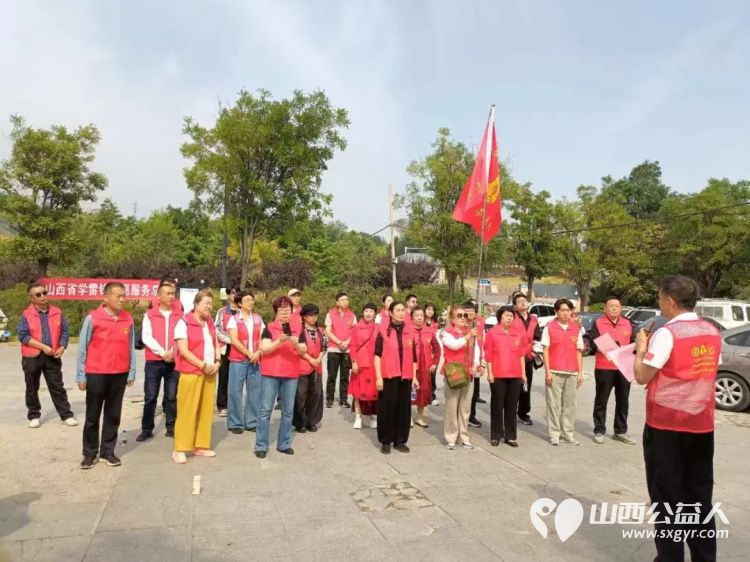 垃圾不落地雷锋伴我行----山西省学雷锋志愿服务总队和太原市维护企业合法权益联合会开展垃圾不落地城市更美丽文明实践志愿服务活动清洁城市环境传承奉献精神 - 第2张 - 山西公益人 垃圾不落地雷锋伴我行----山西省学雷锋志愿服务总队和太原市维护企业合法权益联合会开展垃圾不落地城市更美丽文明实践志愿服务活动清洁城市环境传承奉献精神 - 第2张