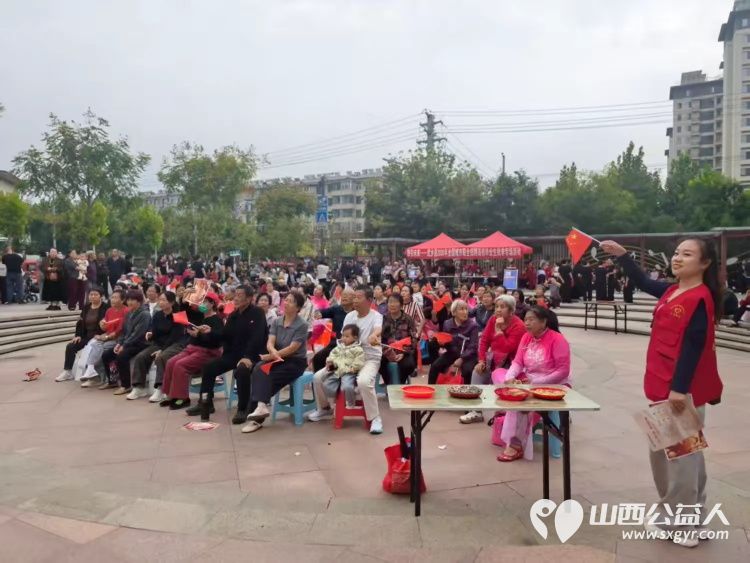 武乡县太东社区举办家国同圆喜乐邻里迎中秋庆国庆双节文艺汇演活动进一步凝聚邻里情谊营造文明向上共建共享的和谐太东新风尚全力打造温馨和谐幸福和美家园 - 第15张