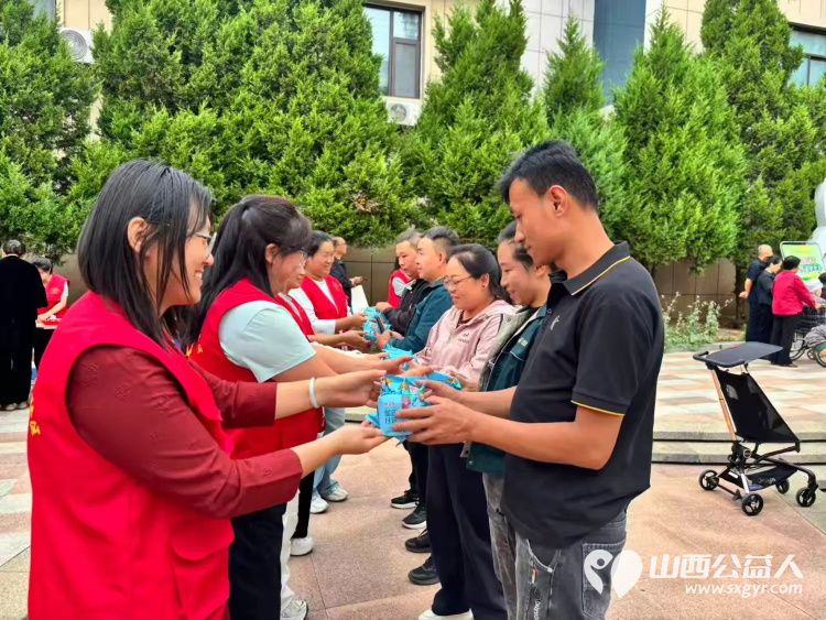 武乡县太东社区举办家国同圆喜乐邻里迎中秋庆国庆双节文艺汇演活动进一步凝聚邻里情谊营造文明向上共建共享的和谐太东新风尚全力打造温馨和谐幸福和美家园 - 第21张