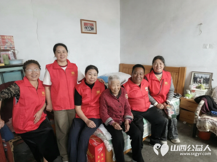 幸福敲门温暖到家----晋城市为老服务协会联合多方志愿力量联动开展中秋敬老慰问活动深入村居社区入户走访困难老人高龄老人老年志愿者看望陪伴捐助物资把节日关怀送到老人身边 - 第3张 - 山西公益人 幸福敲门温暖到家----晋城市为老服务协会联合多方志愿力量联动开展中秋敬老慰问活动深入村居社区入户走访困难老人高龄老人老年志愿者看望陪伴捐助物资把节日关怀送到老人身边 - 第3张