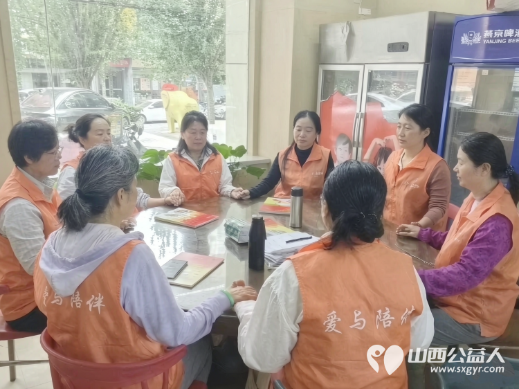 山西正诚社会工作服务中心、山西正诚爱与陪伴志愿服务队组织志愿者去养老院陪伴老人感受生命间彼此的看见彼此的呵护以及由此带来的那份温暖 - 第2张 - 山西公益人 山西正诚社会工作服务中心、山西正诚爱与陪伴志愿服务队组织志愿者去养老院陪伴老人感受生命间彼此的看见彼此的呵护以及由此带来的那份温暖 - 第2张