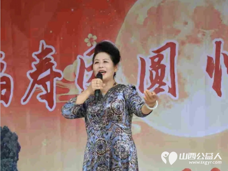 双节送温情歌声暖夕阳----忻州市艳平艺术学校、忻州允诚闲居装裱字画工作室、忻州增寿口腔等单位在福寿康老年公寓公益演出并向老人们捐赠发放了慰问品 - 第12张 - 山西公益人 双节送温情歌声暖夕阳----忻州市艳平艺术学校、忻州允诚闲居装裱字画工作室、忻州增寿口腔等单位在福寿康老年公寓公益演出并向老人们捐赠发放了慰问品 - 第12张