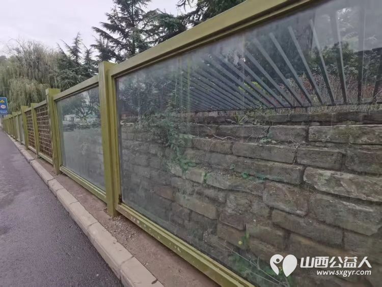 中秋节节日期间山西省长治文保志愿者服务中心组织志愿者在城隍庙多地同步开展义务讲解活动助力游客感受长治本地的历史文化魅力 - 第29张 - 山西公益人 中秋节节日期间山西省长治文保志愿者服务中心组织志愿者在城隍庙多地同步开展义务讲解活动助力游客感受长治本地的历史文化魅力 - 第29张