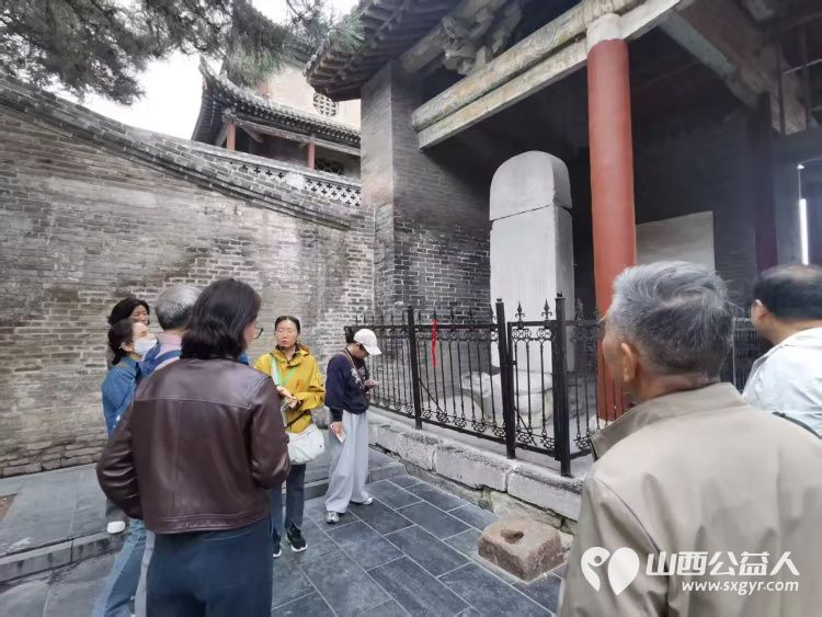 中秋节节日期间山西省长治文保志愿者服务中心组织志愿者在城隍庙多地同步开展义务讲解活动助力游客感受长治本地的历史文化魅力 - 第21张 - 山西公益人 中秋节节日期间山西省长治文保志愿者服务中心组织志愿者在城隍庙多地同步开展义务讲解活动助力游客感受长治本地的历史文化魅力 - 第21张