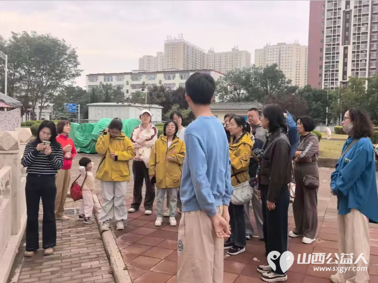 中秋节节日期间山西省长治文保志愿者服务中心组织志愿者在城隍庙多地同步开展义务讲解活动助力游客感受长治本地的历史文化魅力 - 第13张 - 山西公益人 中秋节节日期间山西省长治文保志愿者服务中心组织志愿者在城隍庙多地同步开展义务讲解活动助力游客感受长治本地的历史文化魅力 - 第13张