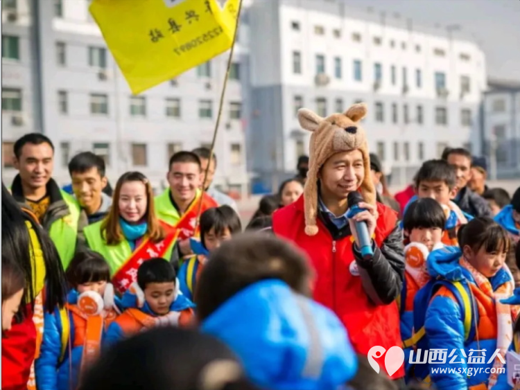 吕梁市离石区青年志愿者协会2026年9月志愿之星|闫建生:执公益之光守一方温暖带领志愿者奔走在吕梁各县市把温暖送到需要的人身边 - 第8张 - 山西公益人 吕梁市离石区青年志愿者协会2026年9月志愿之星|闫建生:执公益之光守一方温暖带领志愿者奔走在吕梁各县市把温暖送到需要的人身边 - 第8张