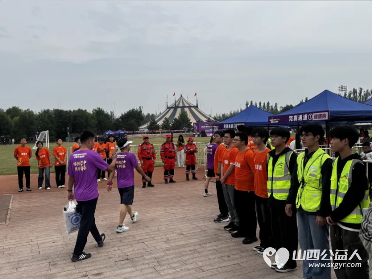 青春护航健康跑志愿点亮甜美风 | 2026晋中青春之城健康跑11公里挑战赛志愿服务圆满收官用心用情服务赛事和参赛人员让志愿红成了赛道上最温暖的底色 - 第8张