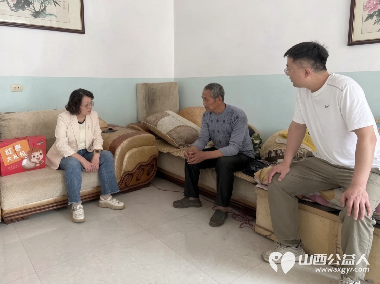 月圆中秋暖侨心----太谷区侨联开展代侨探亲走访活动上门看望辖区部分侨眷送上中秋慰问品祝愿大家度过一个平安喜乐的中秋佳节 - 第2张 - 山西公益人 月圆中秋暖侨心----太谷区侨联开展代侨探亲走访活动上门看望辖区部分侨眷送上中秋慰问品祝愿大家度过一个平安喜乐的中秋佳节 - 第2张