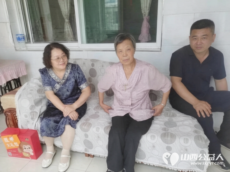月圆中秋暖侨心----太谷区侨联开展代侨探亲走访活动上门看望辖区部分侨眷送上中秋慰问品祝愿大家度过一个平安喜乐的中秋佳节 - 第5张 - 山西公益人 月圆中秋暖侨心----太谷区侨联开展代侨探亲走访活动上门看望辖区部分侨眷送上中秋慰问品祝愿大家度过一个平安喜乐的中秋佳节 - 第5张