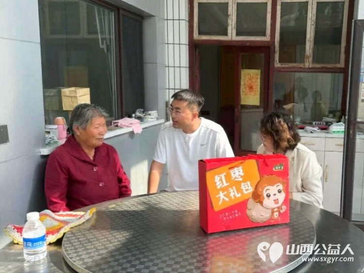 月圆中秋暖侨心----太谷区侨联开展代侨探亲走访活动上门看望辖区部分侨眷送上中秋慰问品祝愿大家度过一个平安喜乐的中秋佳节 - 第3张 - 山西公益人 月圆中秋暖侨心----太谷区侨联开展代侨探亲走访活动上门看望辖区部分侨眷送上中秋慰问品祝愿大家度过一个平安喜乐的中秋佳节 - 第3张