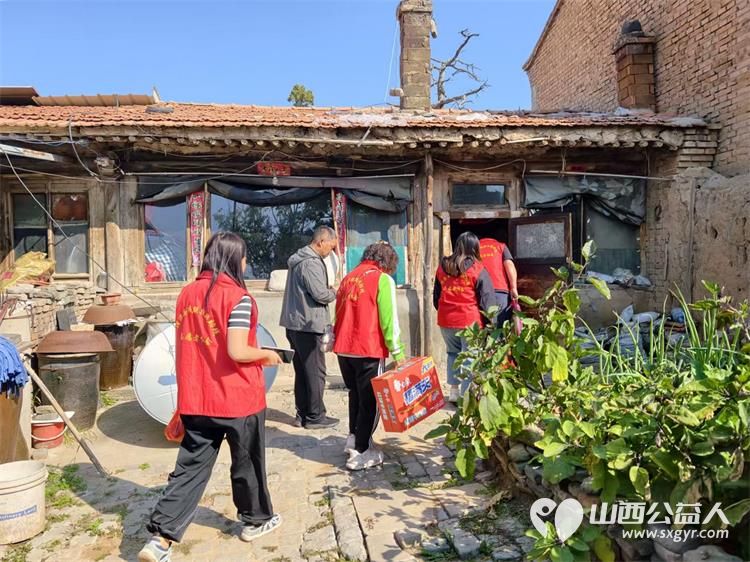 月圆中秋助残暖心志愿服务----浑源县残疾人志愿者协会走访慰问两户重度残疾人家庭为他们送去节日的祝福和关怀为两户家庭送上了大米食用油月饼鸡蛋方便面等节日慰问品 - 第11张 - 山西公益人 月圆中秋助残暖心志愿服务----浑源县残疾人志愿者协会走访慰问两户重度残疾人家庭为他们送去节日的祝福和关怀为两户家庭送上了大米食用油月饼鸡蛋方便面等节日慰问品 - 第11张