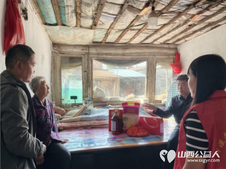月圆中秋助残暖心志愿服务----浑源县残疾人志愿者协会走访慰问两户重度残疾人家庭为他们送去节日的祝福和关怀为两户家庭送上了大米食用油月饼鸡蛋方便面等节日慰问品 - 第1张 - 山西公益人 月圆中秋助残暖心志愿服务----浑源县残疾人志愿者协会走访慰问两户重度残疾人家庭为他们送去节日的祝福和关怀为两户家庭送上了大米食用油月饼鸡蛋方便面等节日慰问品 - 第1张