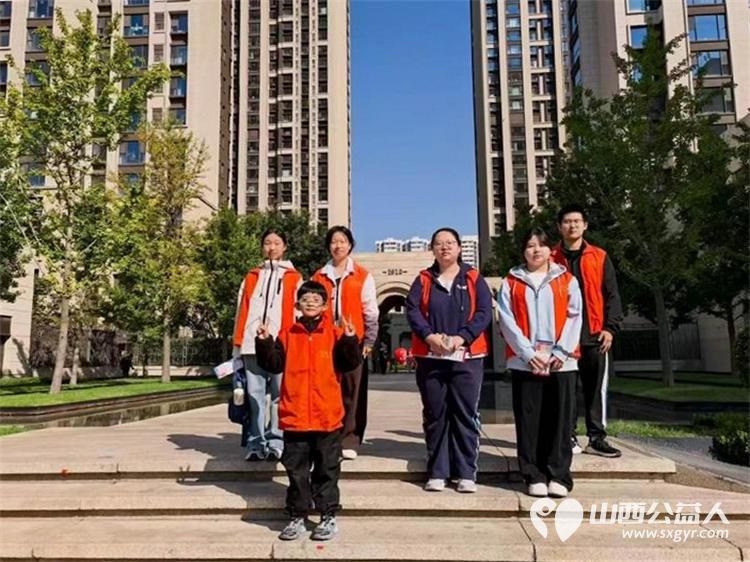 今日公益----太原市龙城义工志愿者在昆仑御商圈学雷锋活动圆满结束进行了老龄化问卷调查倾听辖区老人真实需求现场互动热闹有趣未来提供更实在的助老服务 - 第8张