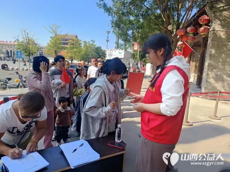 红色文脉润人心----忻府区红色志愿服务队在忻州市博物馆志愿值守三天用心服务每一位前来参观的游客用实际行动传播红色文化 - 第3张