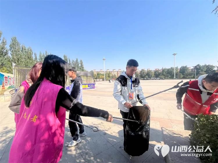 志愿同行守护滨河公园----10月2日文水县爱心帮扶志愿者协会志愿者走进滨河公园开展清理白色垃圾活动用实际行动爱护生态环境共建文明文水 - 第4张 - 山西公益人 志愿同行守护滨河公园----10月2日文水县爱心帮扶志愿者协会志愿者走进滨河公园开展清理白色垃圾活动用实际行动爱护生态环境共建文明文水 - 第4张